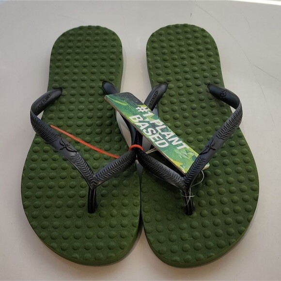 Women's Size 5 / 6 GREEN FLIP FLOPS Plant Based Women's Eco Friendly Shoes NWT - Picture 2 of 7